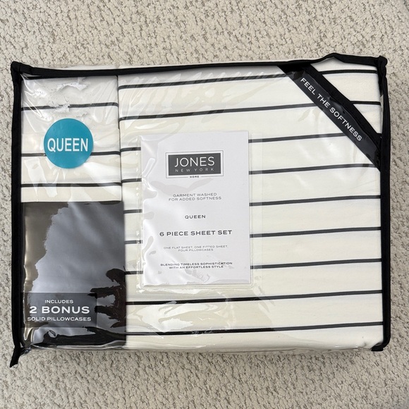 Jones New York Other - NWT Jones New York Classic Black and White Sheet Set
